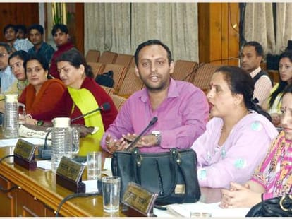 mc shimla monthly meeting, read story.