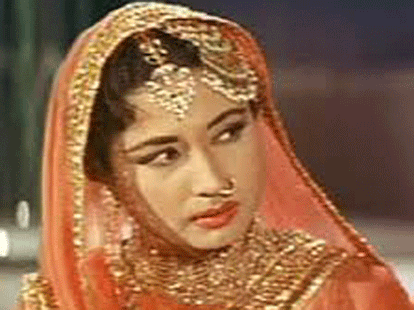 meena kumari birthday special, dharmendra decieved meena kumari.
