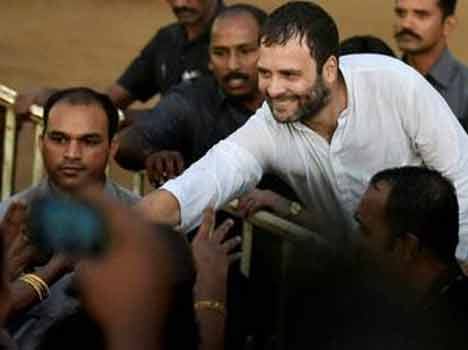 rahul slams modi for attaining RSS meet