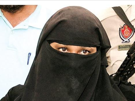 sensational truth of arrested without visas pakistani lady chand