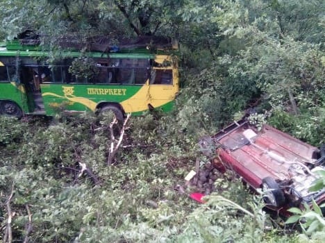 Car and bus fell into ditch after collision, 17 injured