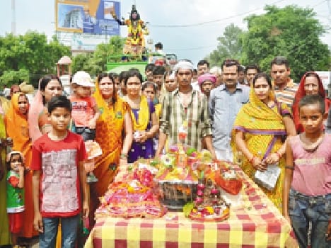 devotees took Shiv barat