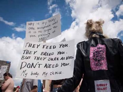 topless women protests in canada