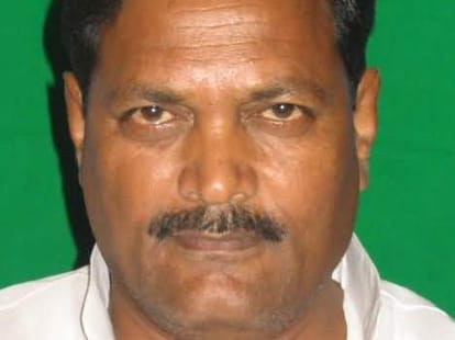 warrent against two MP issued