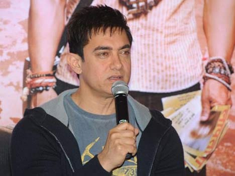 complaint against Aamir khan to speak THULLA in PK for police.