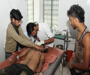five kanwar devotees injured in accident.