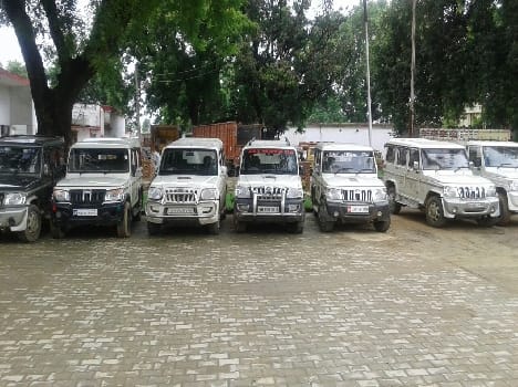 The police arrested four thieves