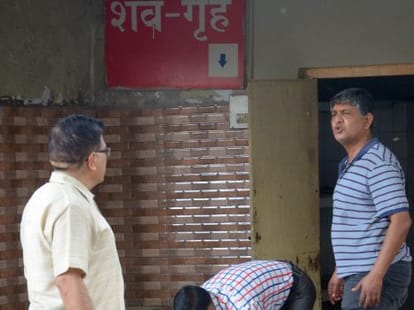 a bank employe suicide in lucknow