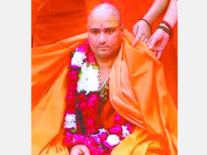 Know the full story of the adventures of Mahamandleshwar sacchidanand Giri.