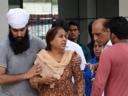 a bank employe suicide in lucknow
