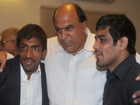 satpal singh in controversy again