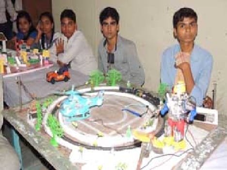 Border security model attraction