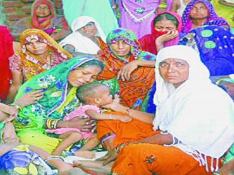 barahan me majdoor ki peetkar hattya