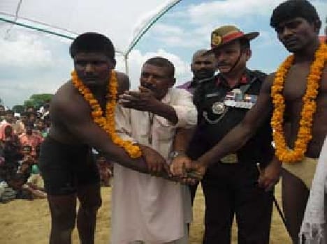 The game kicked in wrestling Satyendra