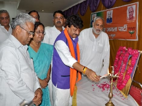 BJP general seceratory addresses volunteers in mathura