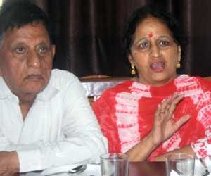 leader suman verma announce her resignation from congress party.