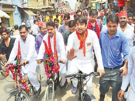SP leaders, activists drove the bicycle
