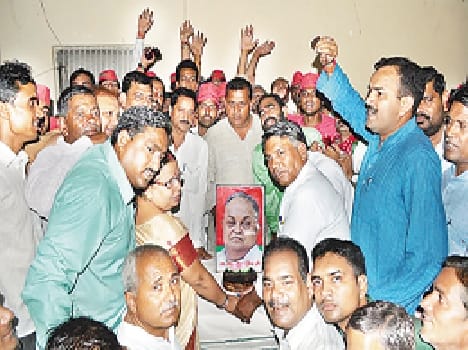 Samajeadi Party ran a bicycle