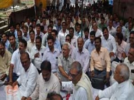 Teachers filled shout against corruption