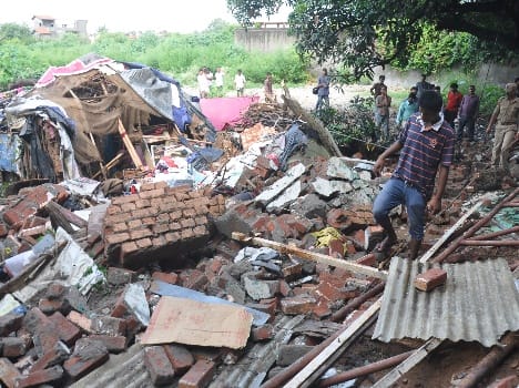 2 killed in heavy rain jammu