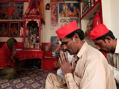 Those days are not so far when all hindu will escape from Pakistan