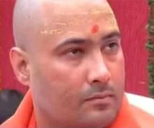 sachin was become Mahamandleshwar becuse of Politics power