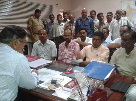 GM besieged by the trade unions, submitted memoranda