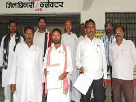 Municipal councilors opened front against