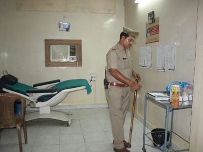 Doctors were getting huge money from illigal selling of blood.
