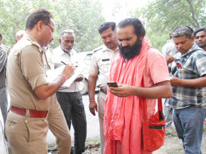 accident of a saint car, found dead body 