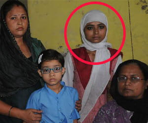 this girl saved a small girl child from kidnappers
