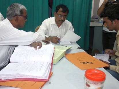 Illigal blood is sold out in lucknow
