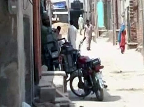 Mohammad Naveed home at pakistan