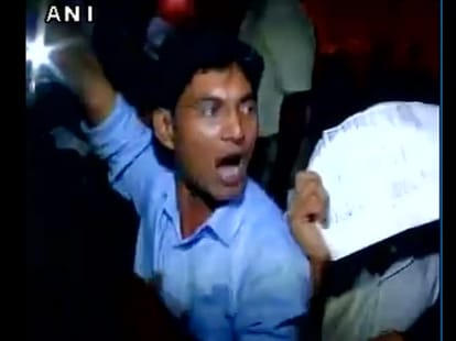 nitish kumar give answer to protestors