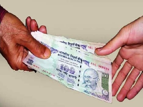 Vigilance by the railway booking clerk caught