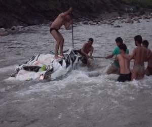 jeep fell into river, one died, five missing.