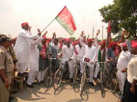 samajwadi cycle moves in village to village