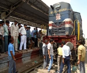 Ptthrbajon VIP trains on target