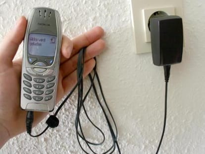Boy died from current of mobile charger