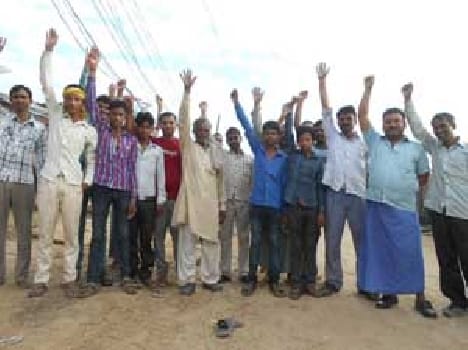 Employment servants perform at Collectorate