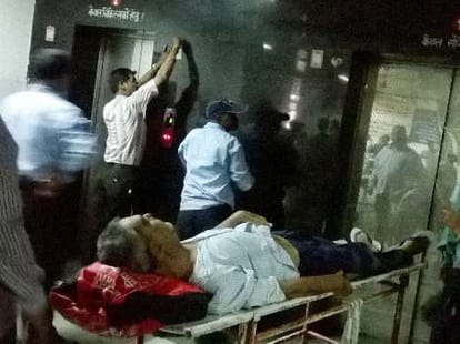 one died in kgmu trauma centre lift