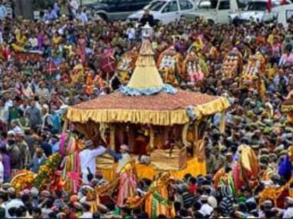 kullu dussehra Guinness World Records will include Kullvi Natti of 12 thousand womens 