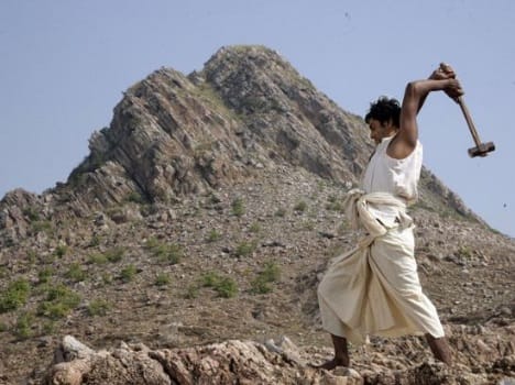 Manjhi the mountain man and all is well box office collection