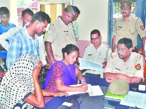 sikandra me mahila ki hattya