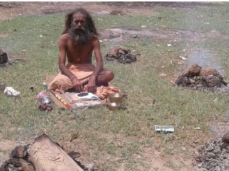  Rain is not sitting on meditation monk