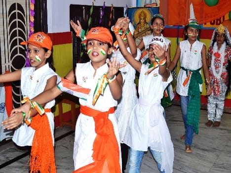 Dancing in celebration of Independence broke child-old and young