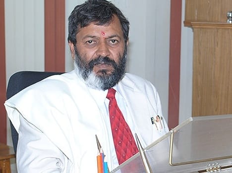 hpu vc adn bajpai orders to teachers to guide minimum 8 students for phd.