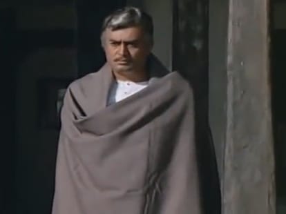 11 main objects Who hits in Movie Sholay 