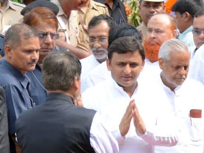 akhilesh yadav present supplimentry budget