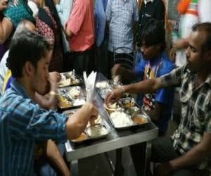 worm found in Indira Amma canteen plate,
